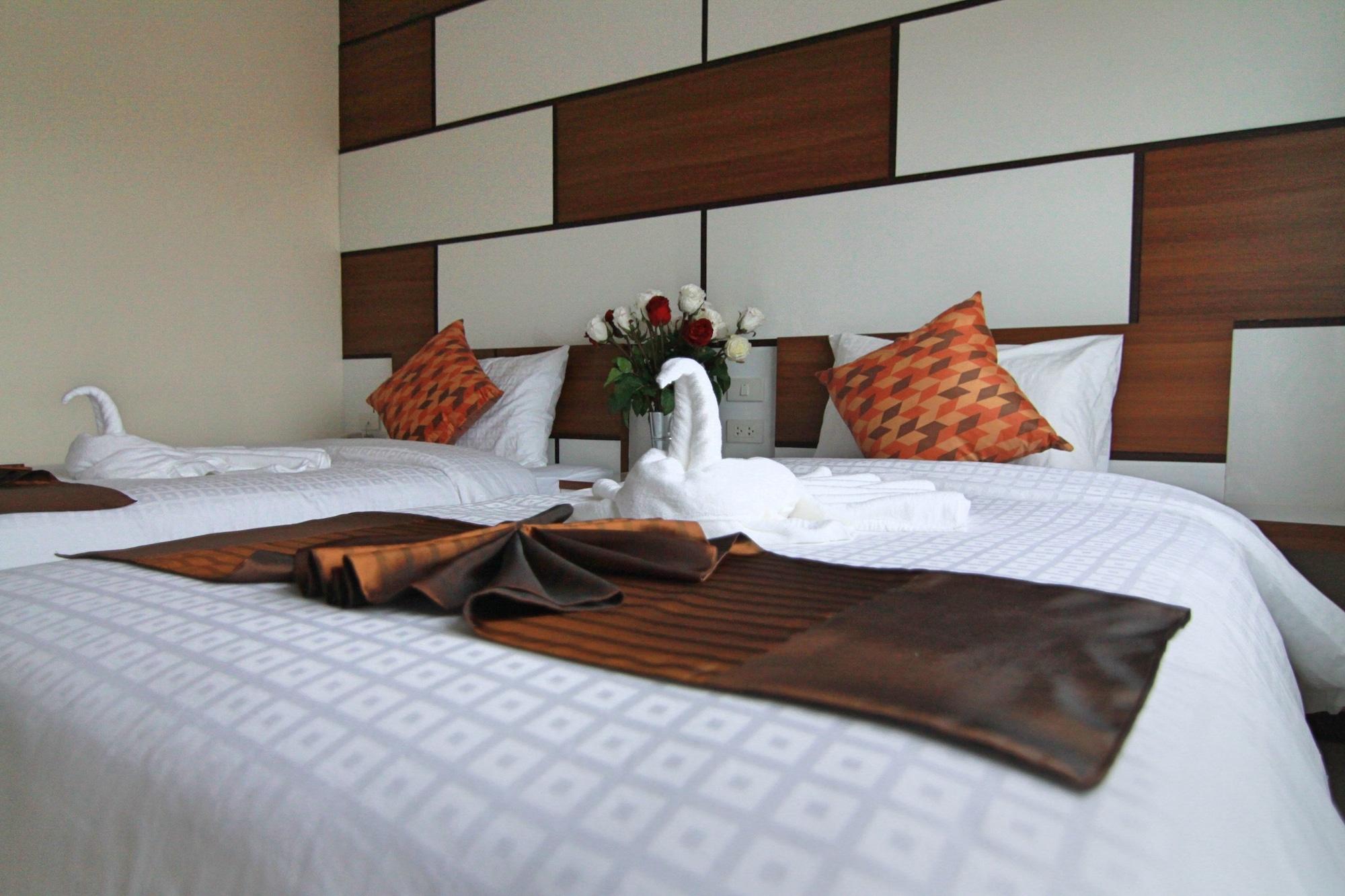 Ttt Hotel Хатъяй Экстерьер фото
