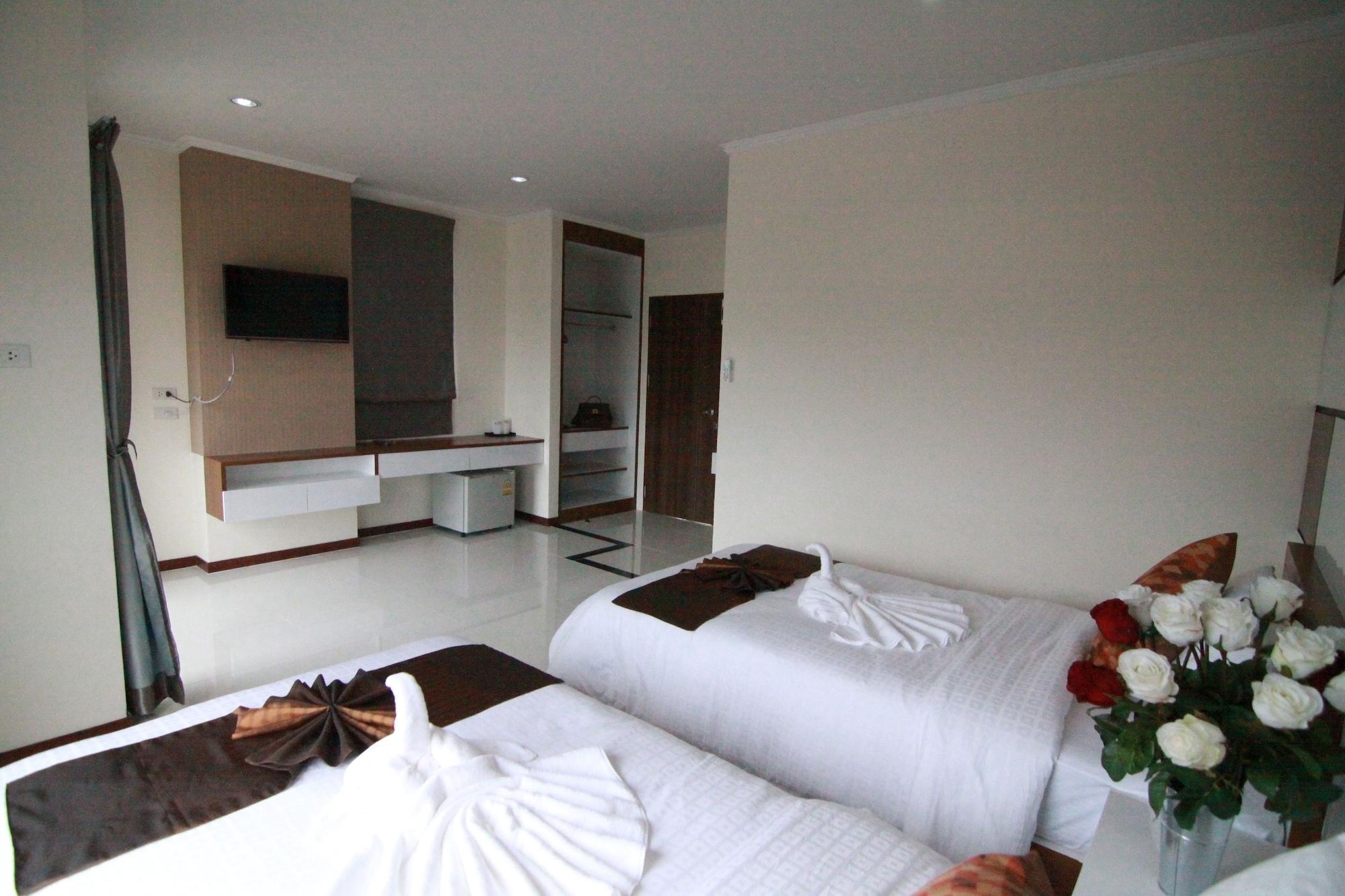 Ttt Hotel Хатъяй Экстерьер фото